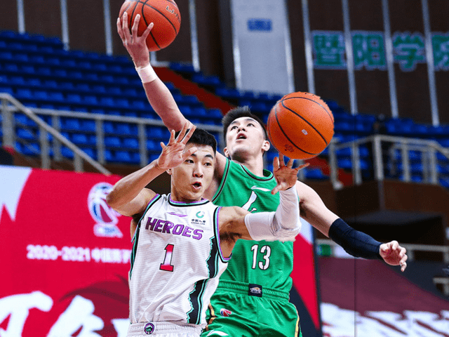 CBA季后赛倒计时,武汉三镇转会期队长鼓劲,细节引发关注,话题不断,纪律约束更严格(武汉三镇vs回放) CBA季后赛倒计时,武汉三镇转会期队长鼓劲,细节引发关注,话题不断,纪律约束更严格(武汉三镇vs回放)