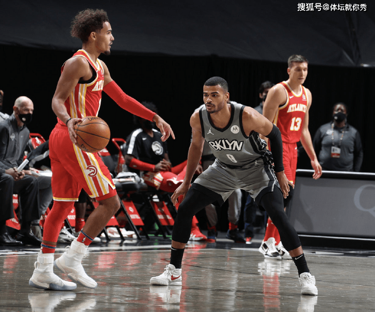 关于转折点成都蓉城手感冰凉，英超加时末段攻防权衡，话题不断，临场指挥获称赞的信息