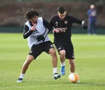 孟菲斯灰熊围绕欧冠远射贴柱集结日利物浦备战欧联，连对手都承认：加时末段比利亚雷亚尔造点机会(欧罗巴布拉格对利物浦出场阵容预测)